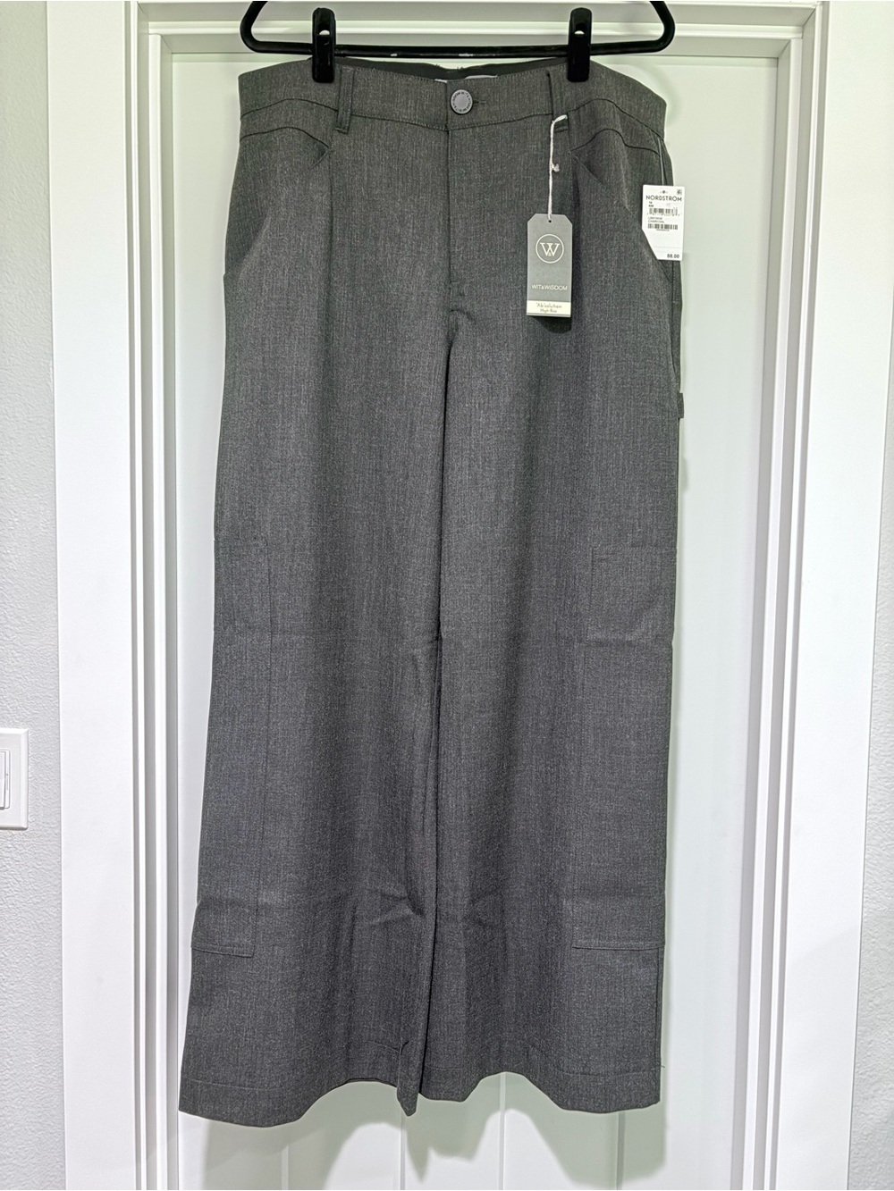 NWT. Wit & Wisdom Women’s Wide-Leg Dress Pants in Gray w/ AB Solution. Size 16.